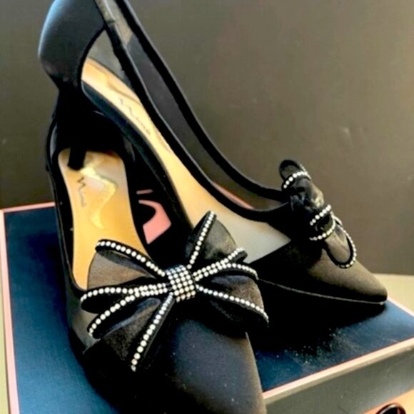 Nina Shoes Shoes - Size 7 Nina Brand- Belindaym 3" heels Black sheer with embellished bow